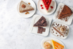 عکس با کیفیت تیکه کیک اسلایس شده